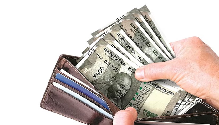 For Young Earners In India, First Salary Is More About Giving Than Getting