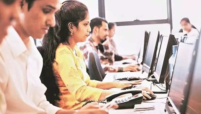 Indian IT Firms Should Consider Paying More For Junior Employees