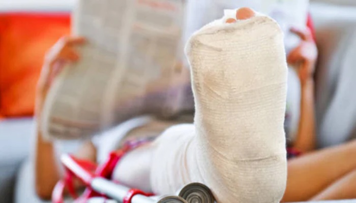 Employee with broken leg told to return to work with ‘we can give you a chair’; he resigns