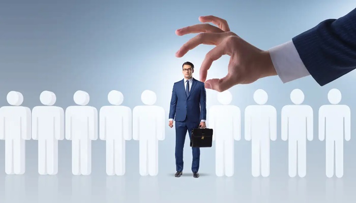 Geopolitical Tensions Freeze Indian Hiring