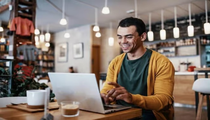 Remote job search strategy goes viral on Reddit