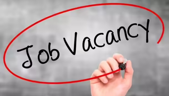 Singapore job vacancies hit 81,100 in Q1 2025, but manufacturing hiring weakens