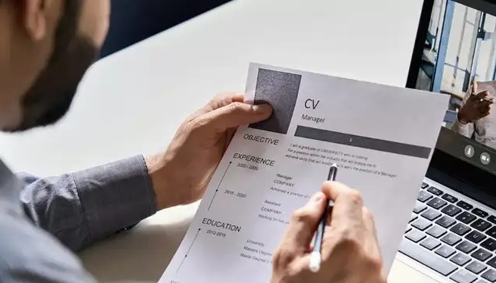 He applied for 47 jobs but only 3 replied, then an HR insider's AI resume hack brought 3x responses