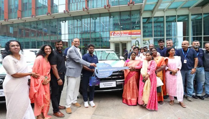 On 10th Anniversary, Chennai Start-Up Gifts SUVs To Long-Term Employees