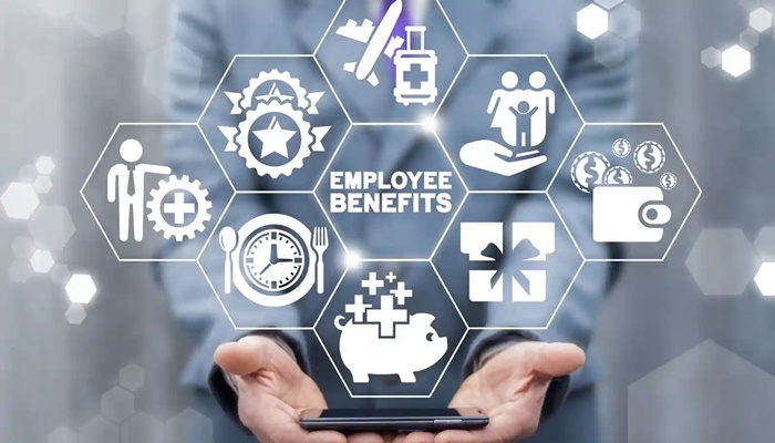 People are losing their minds at 'job benefit' Americans find normal but everyone else finds disturbing