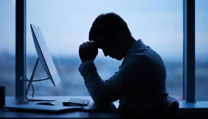 Can frequent job changes hurt your career growth? Employee shares his major career regrets on Reddit