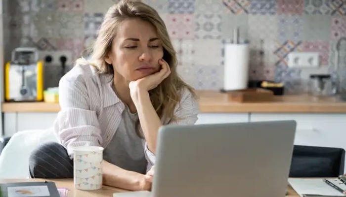 Recruiter posts job without description, blames applicants for applying without 'intention'. Outraged netizens clap back