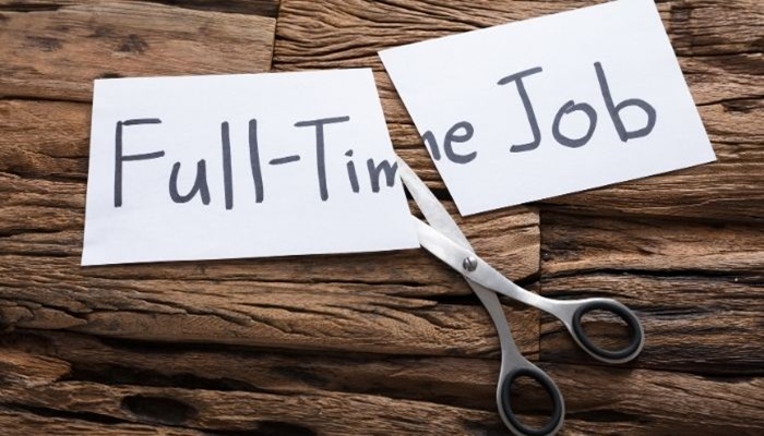 Gen Zer shares their budget on a full-time job. Millennials share in their rage.