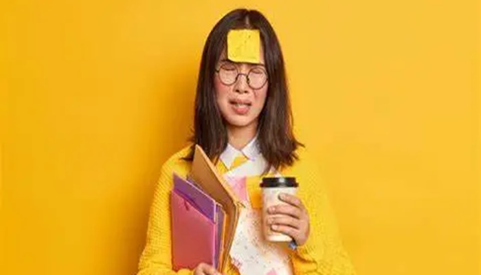 61% OF SINGAPOREANS ARE BURNT OUT, BECAUSE OUR "HUSTLE" CULTURE IS KILLING SINGAPORE’S COMPETITIVE ADVANTAGE IN INNOVATION