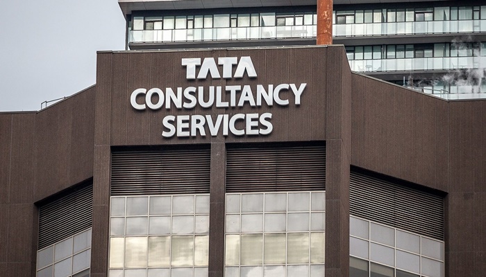 TCS salary hike to be decided later in the year: HR chief Milind Lakkad