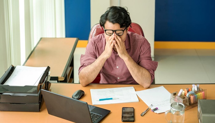 Employee vibe check: Nearly everybody thinks they're underpaid