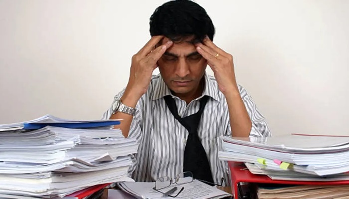 'Same Salary, 25% More Time. Work-Life Balance? Work-Life-Blur Now' - Netizens React To Telangana’s 10-Hour Workday Policy