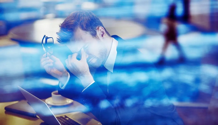 Quiet Cracking: The workplace trend costing employee wellbeing—and $438 billion