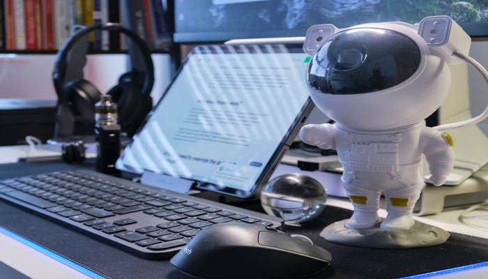 Maintain Your Authentic Voice While Using AI to Land Your Next Job