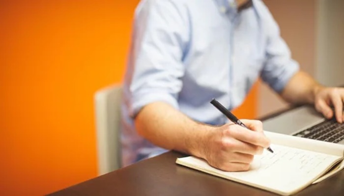 'Self-induced toxicity’: Internet slams Indian employees for faking work to impress manager