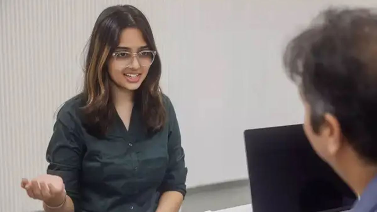 Candidate during live interview with manager gets rejection text from HR. What went wrong?