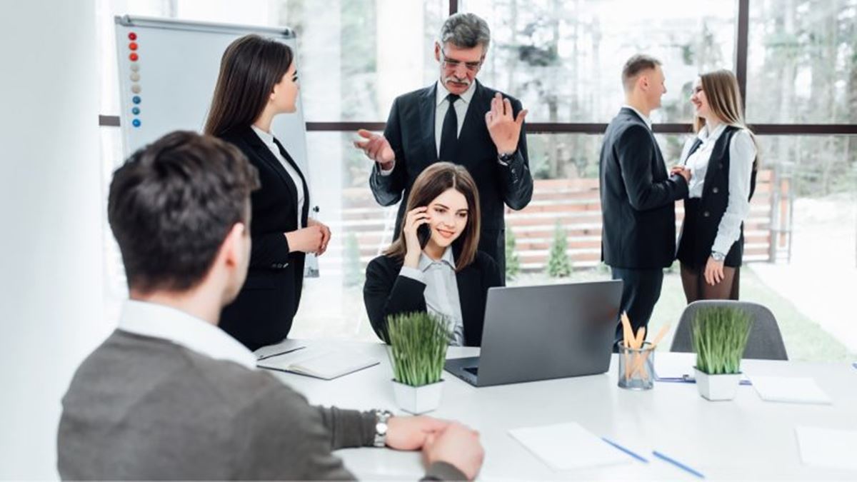 Bosses are making their staff return to the office or quit—but they’re notably absent themselves