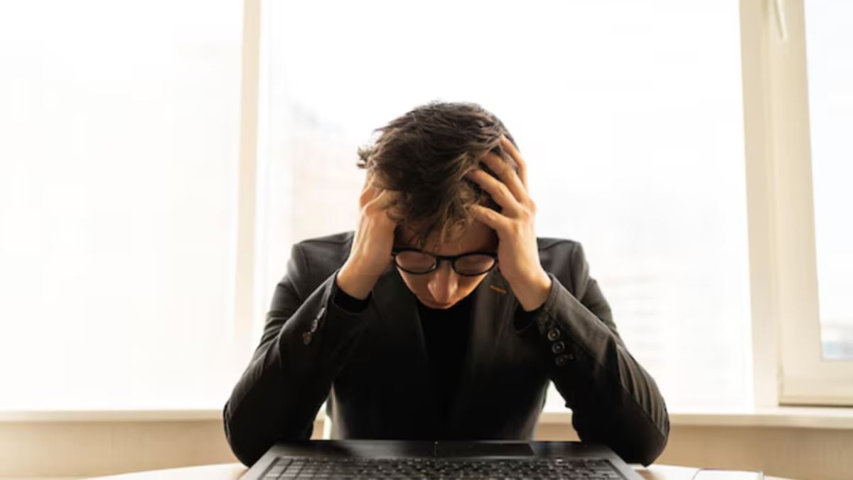 ‘I just got laid off…every morning felt heavy’: Tech startup employee opens up about sudden layoff, Reddit users relate