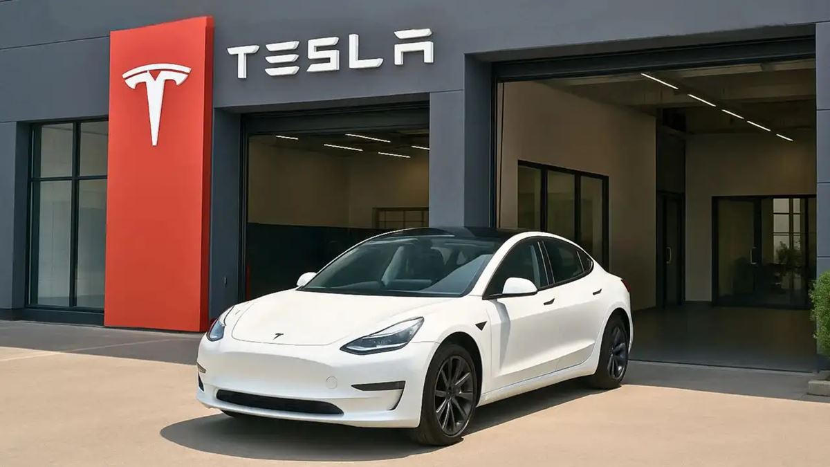 Tesla India lists two new job openings for its Mumbai, Delhi stores