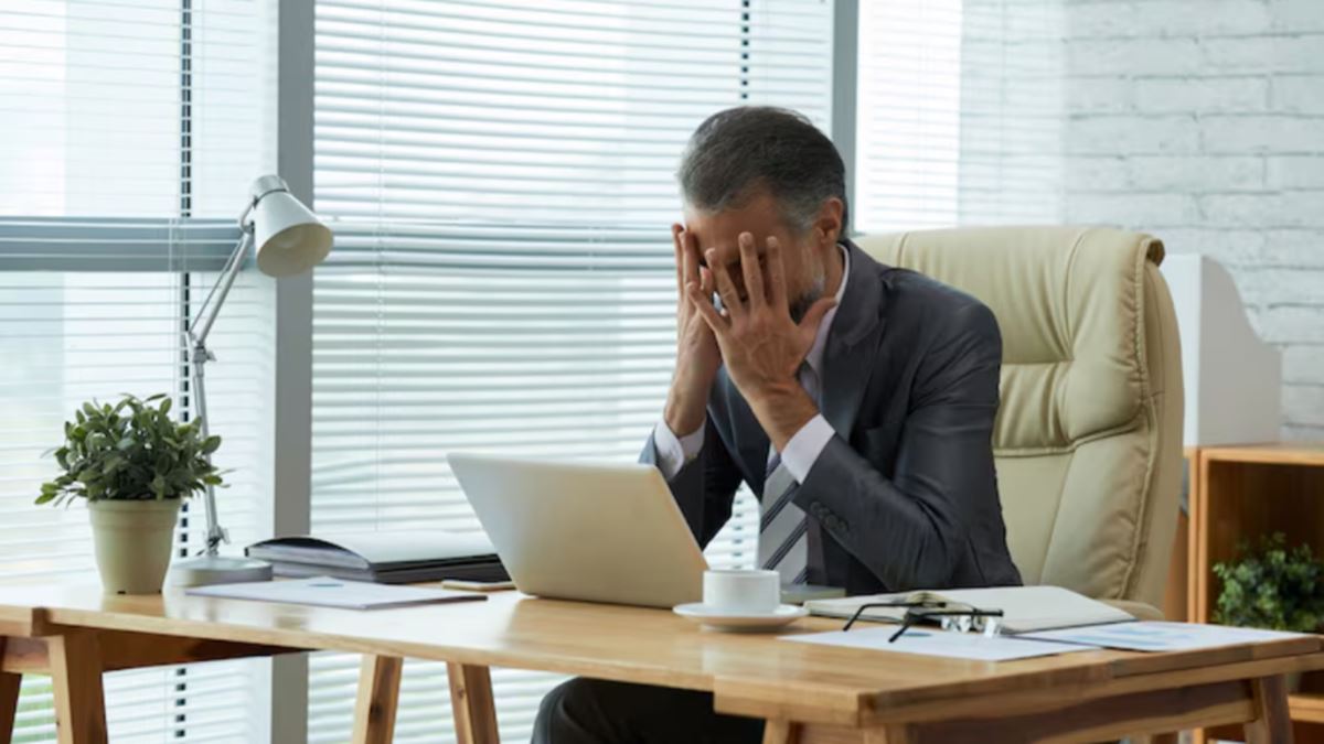 ‘I’m regretting it…makes me feel suffocated’: Employee shares struggles after switching from remote to office job