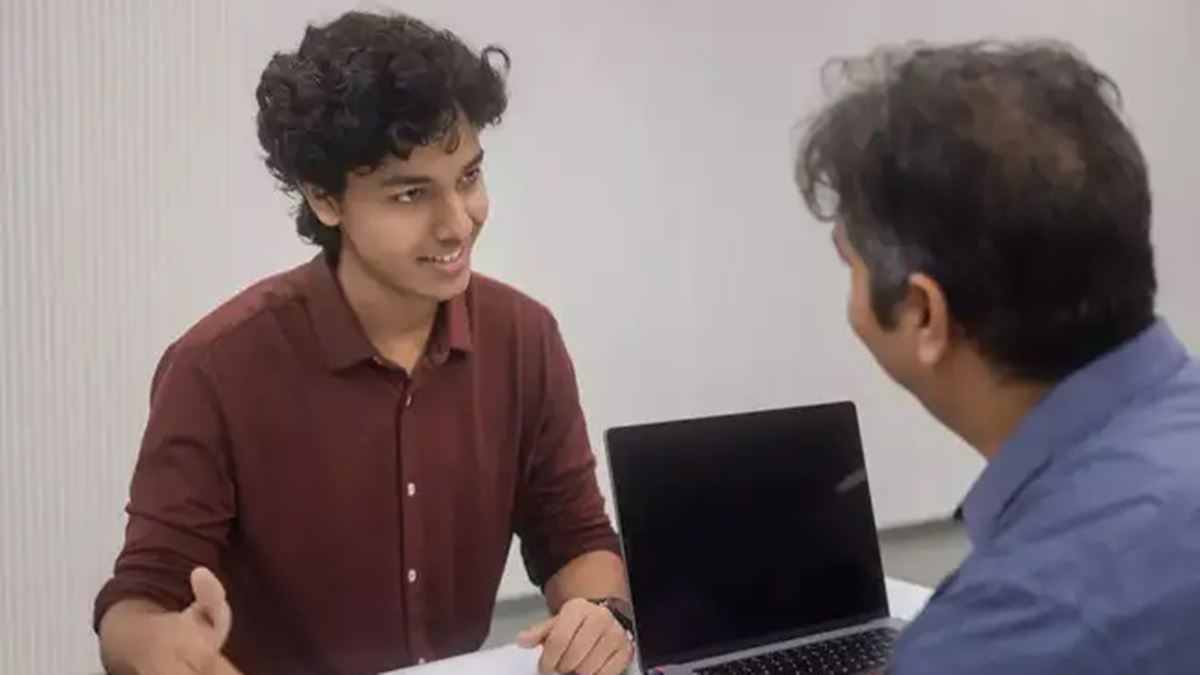 'Most interviewers are not like you': Senior tech professional gets praised by netizens as he shares how he creates a supportive interview experience