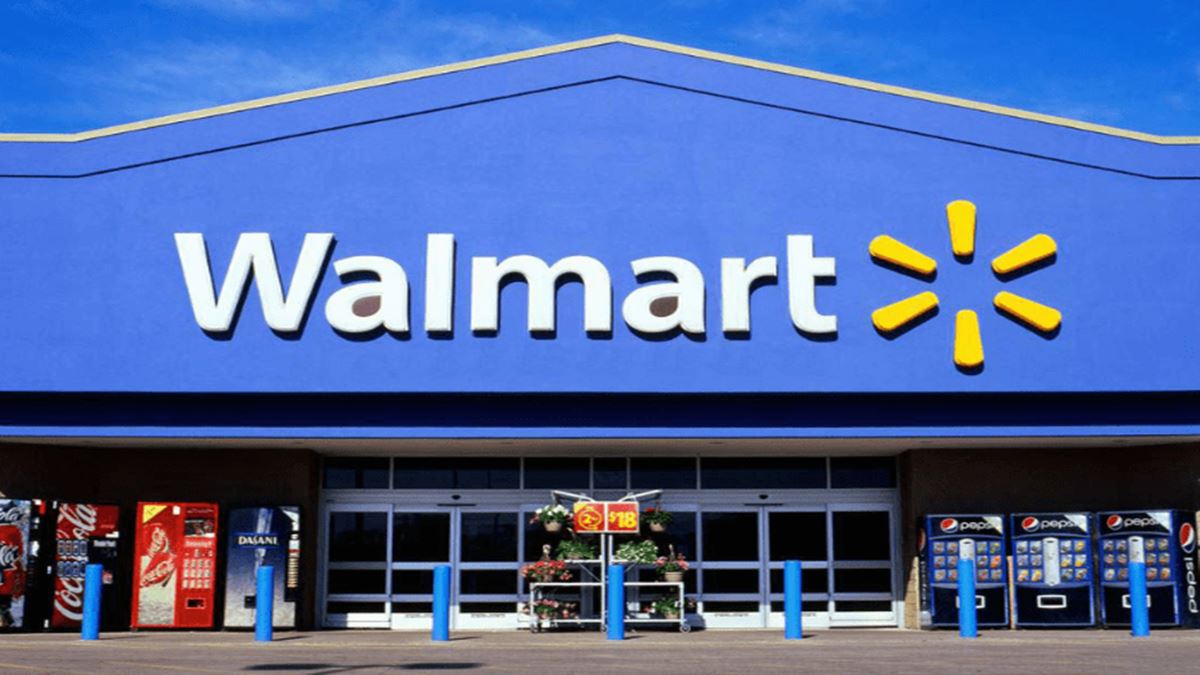 Walmart expands employee discount to cover most items year-round