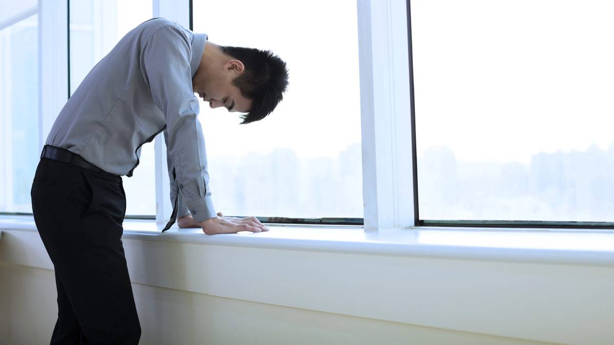 Employee claims his boss extended his probation even after he exceeded expectations in his role