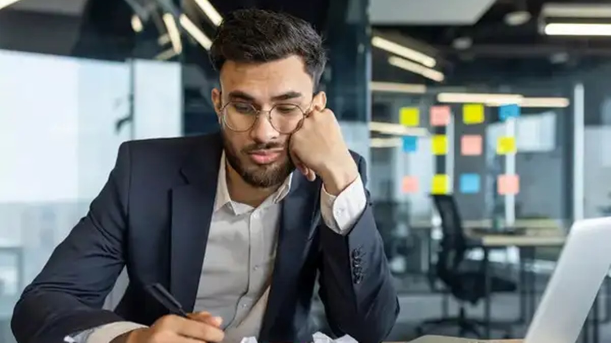 Manager confesses about Saturdays work-from-office struggle: Juniors 'don't care' vs pressure from top bosses