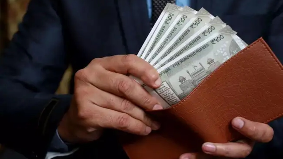 From earning Rs 53,000 salary to building a Rs 1.09 cr networth in 9 years: Corporate employee shares his biggest money lessons