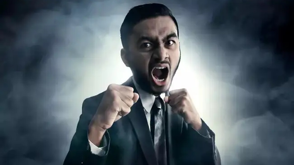 Accused of not working hard, employee pulls a 'genius' tactic. Boss instantly regrets complaining, left speechless