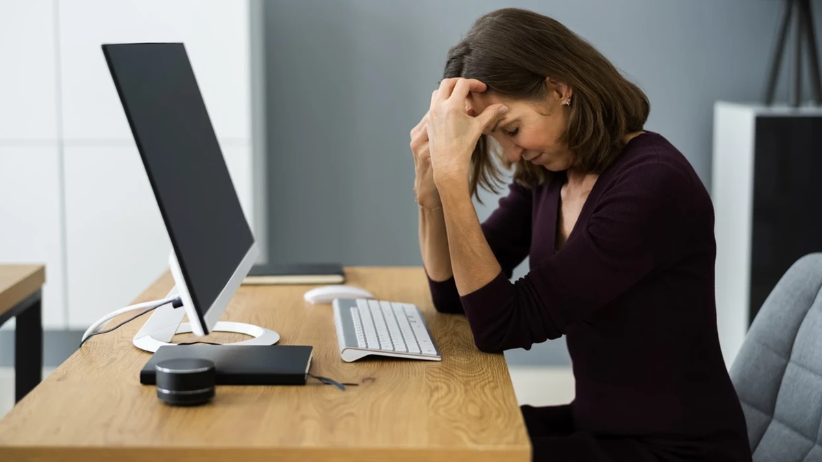 A CEO accidentally emailed a job applicant his private thoughts on her resume. Her reply was perfect.