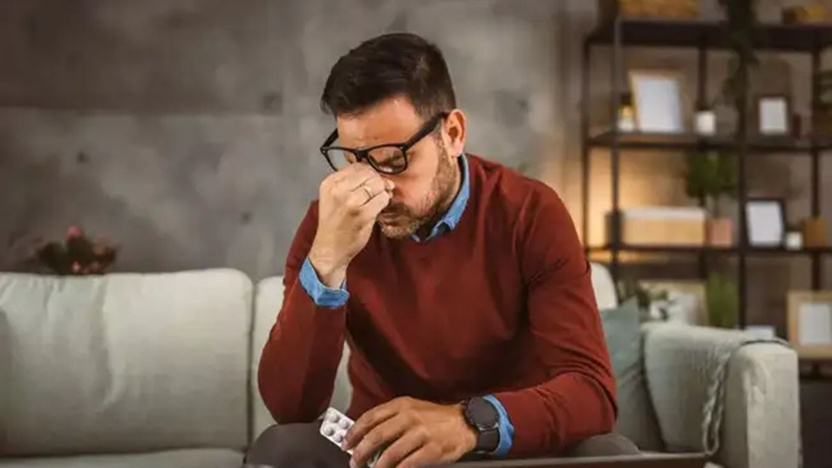 'Silently holding on to tears': Employee shares a raw post of his manager who had a bad day in office