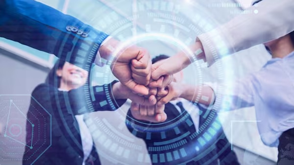 Deloitte UK Readies Job Cuts, Raises Partner Salaries by 4%