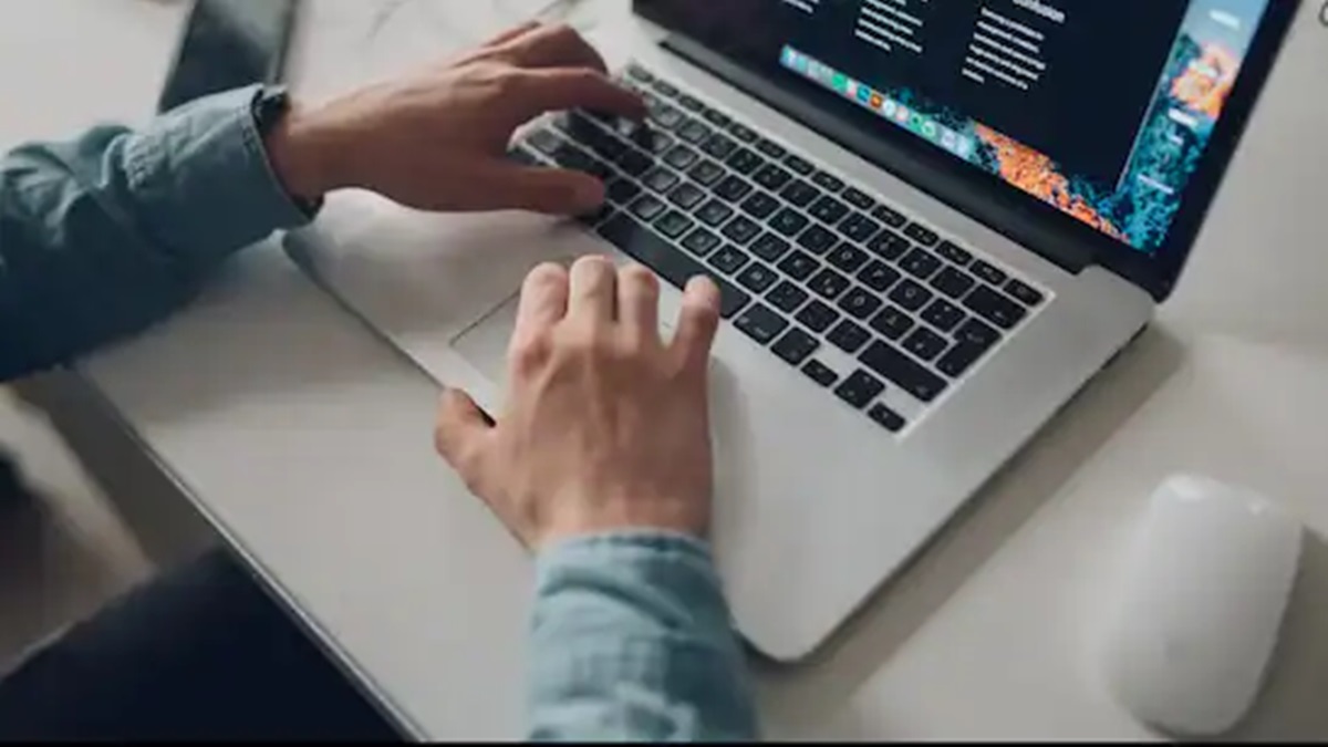 From celebration to frustration: 85% salary hike turns into disappointment for techie after he learns about his juniors salary in new job