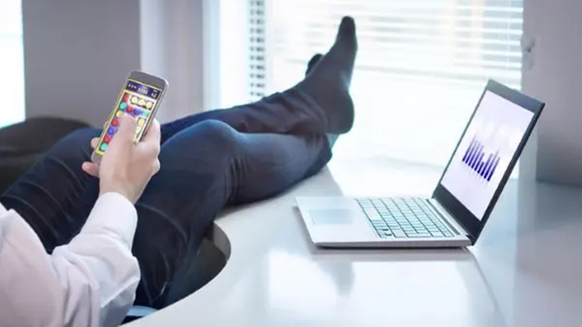 Workplace AI can damage productivity and trust, study finds