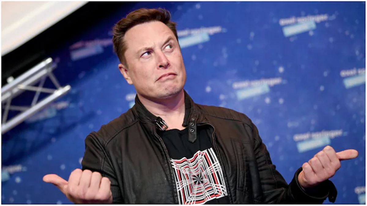 Elon Musk reacts after former Tesla employee reveals his meeting rulebook