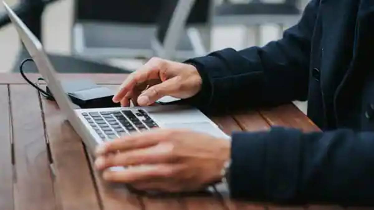 Bengaluru techie calls out recruiter who said he’s hiring ‘warriors, not employees’