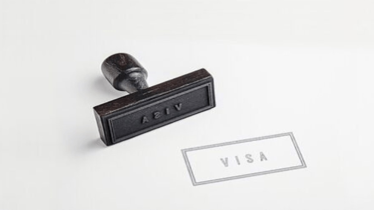 Reddit post highlights challenges for H-1B workers in the US tech industry            