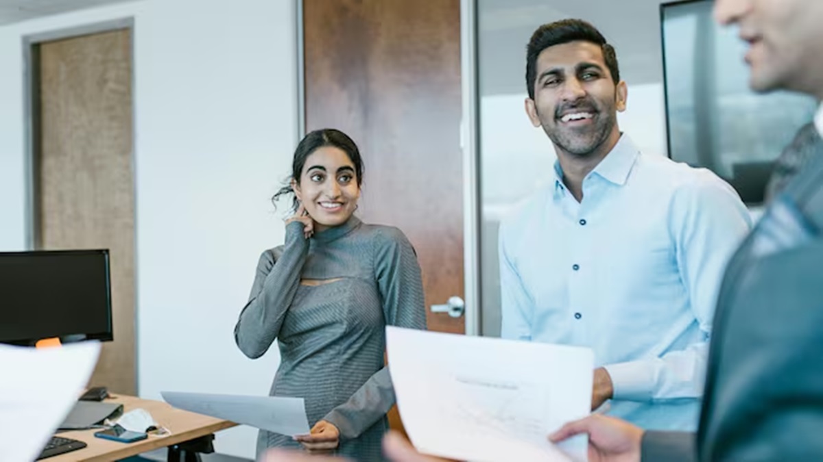 Reddit reacts as woman shares details of her 'weird' day at office