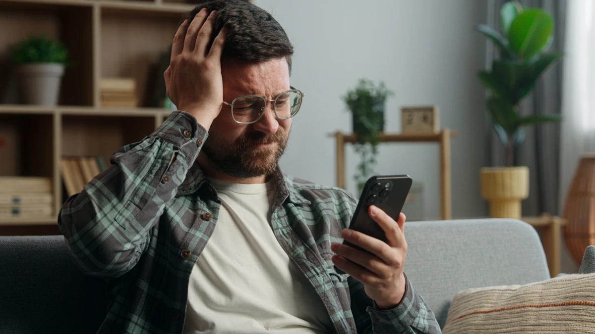 Worker Told After 6 Rounds Of Interviews That The Job Is Now In-Office & He'll Have To Relocate