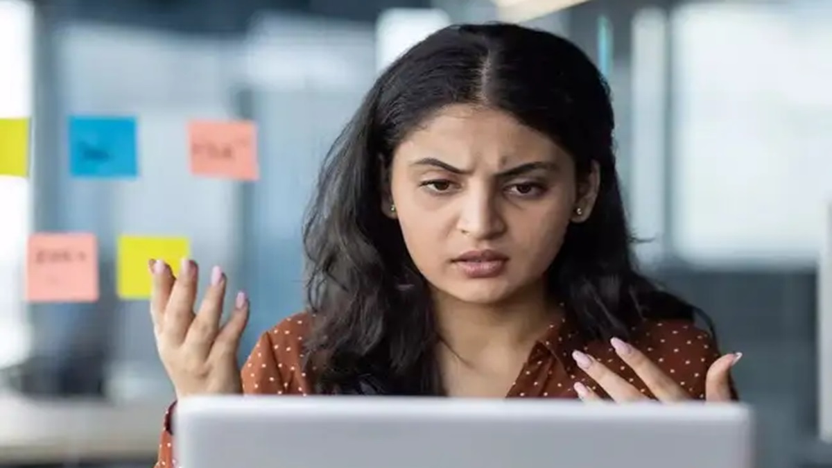 Recruiter rejects candidate for leaning too close to webcam, labels it 'desperation'