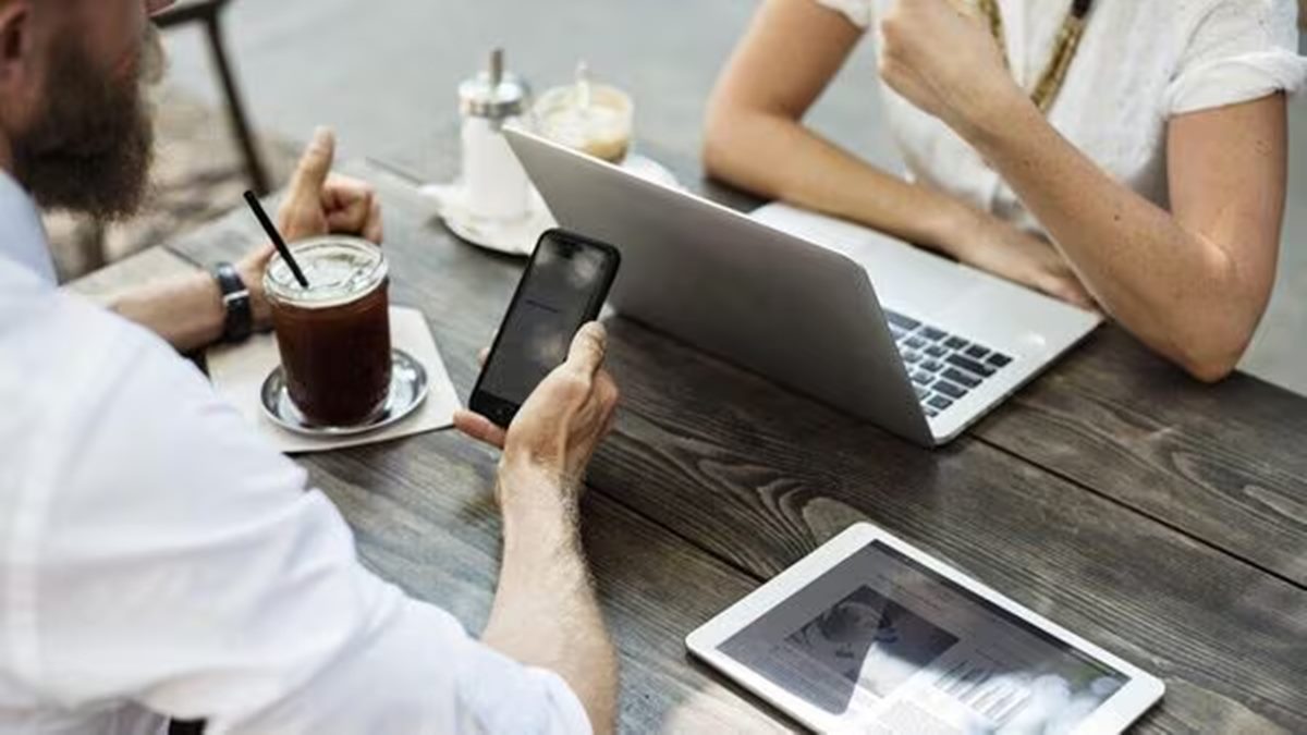 'You look tired, take leave, boss’ message to Indian employee has Internet ‘manifesting’ a manager like him