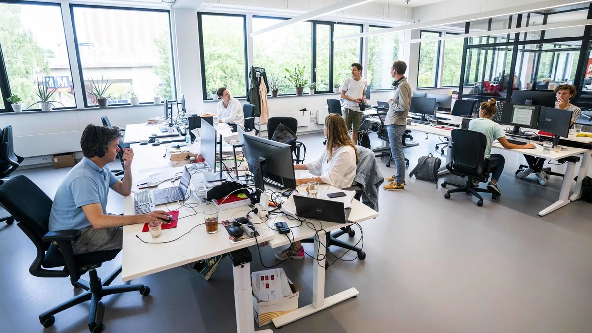 Caught between a visa and a job: An American woman exposes how the H-1B system exploits both immigrants and US workers