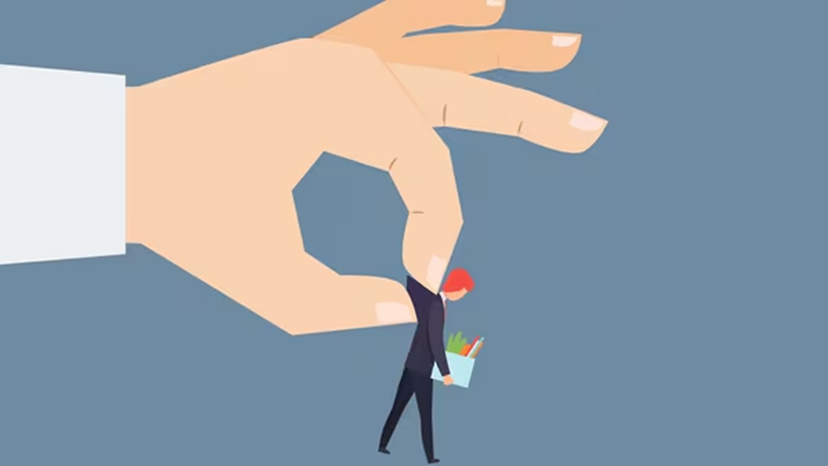 Employee targeted with secret bad review, forced 1-month exit – Here's how firm agreed to pay 3-month severance package