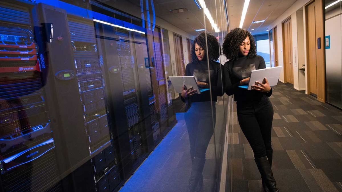 Machines Take Over: AI, Mass Layoffs, and the New Crisis of Human Work