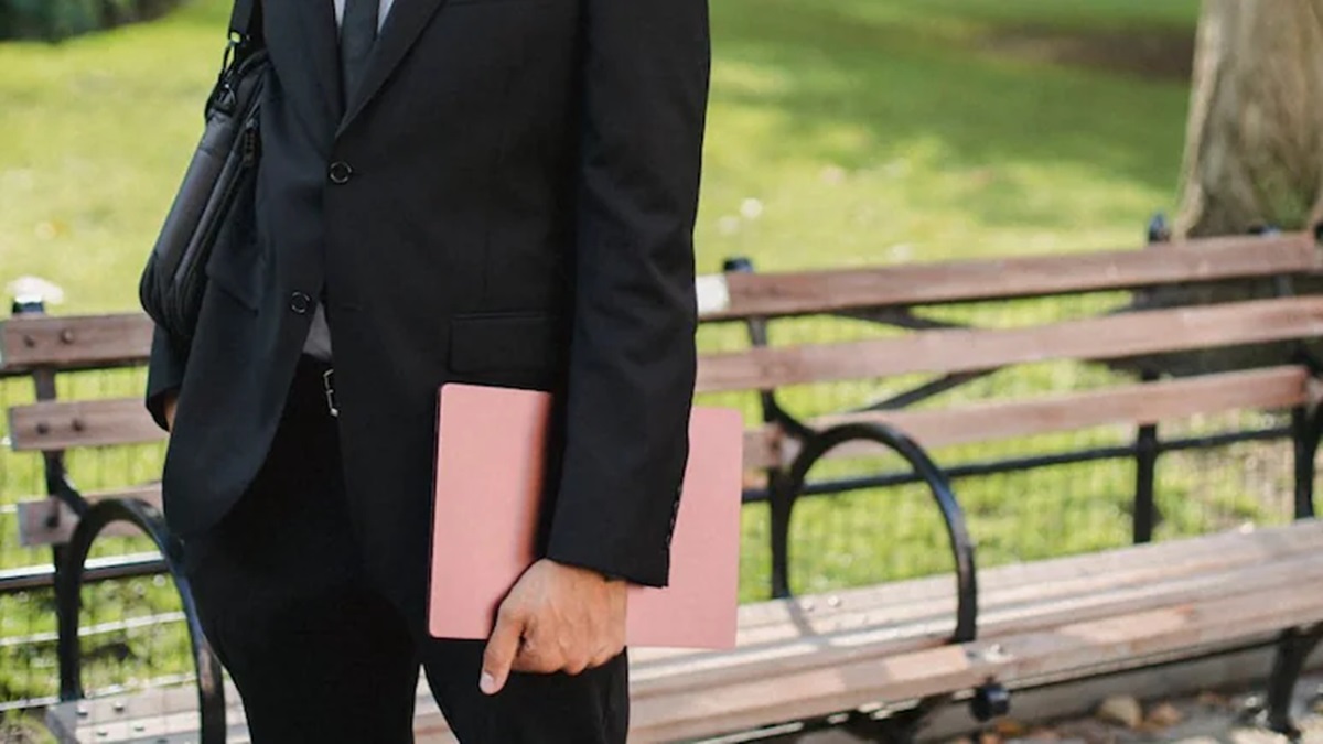 Employee Opens Up About "Intense" Corporate Culture In US: "People Start Working At..."