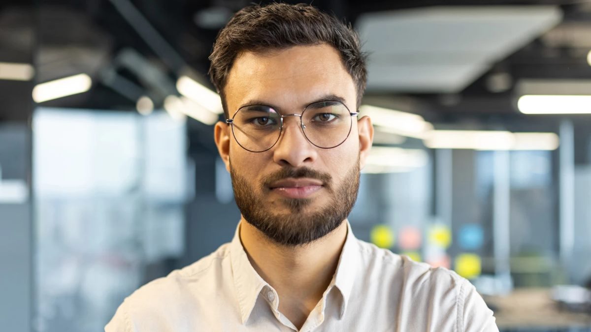 Employee Complains About High-Achieving Co-Workers Who Make Everyone Else Look Like Slackers