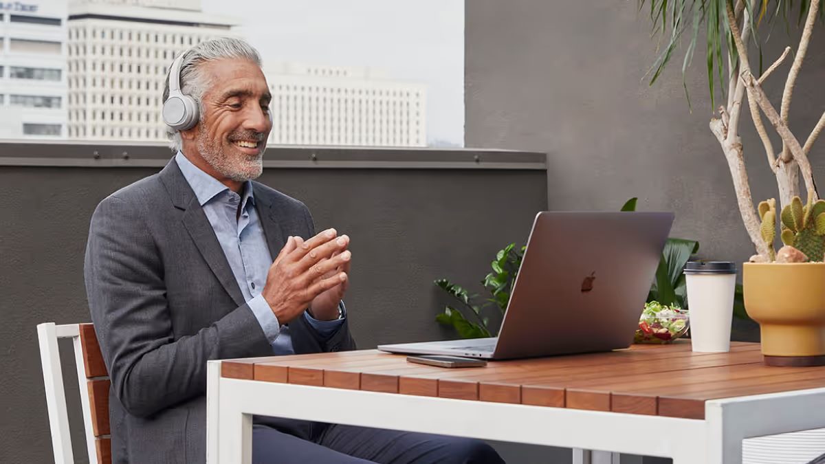 The evolving workplace in the hybrid working era