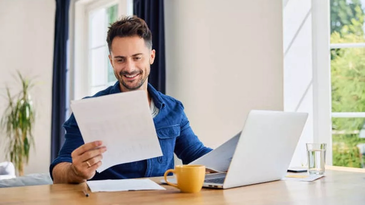 Lucky man wins legal battle to keep 330 times salary overpay after jail threat