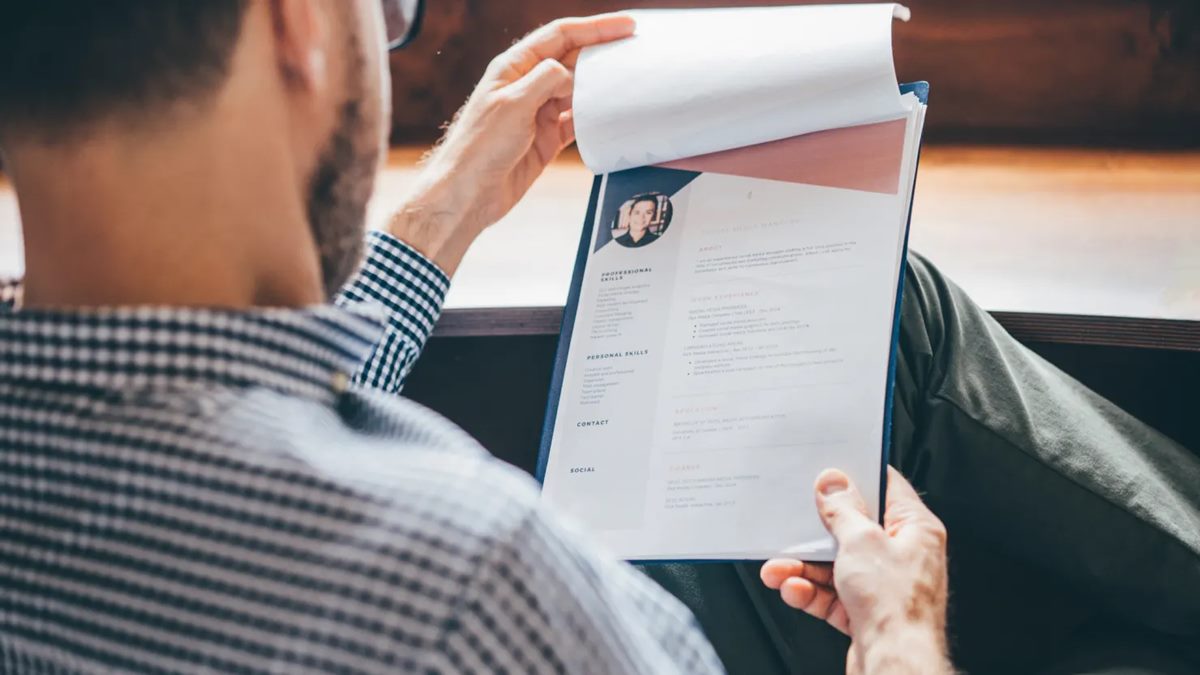 AI headshots are changing the way job seekers are seen and get hired in tough labor market